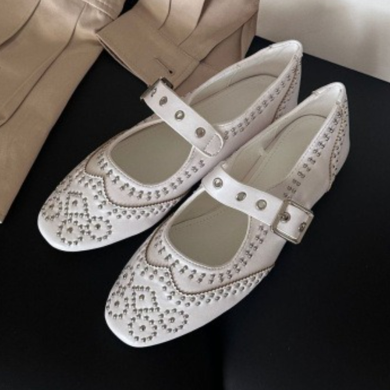 Women Fashion Designers - Rétro Rivet boucle Design appartements femmes