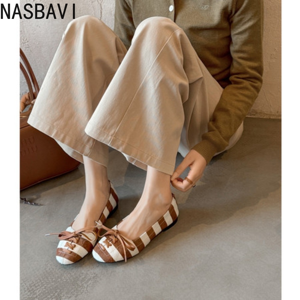Women Fashion Designers - Nouvelles Chaussures Mary Jane Papillon en