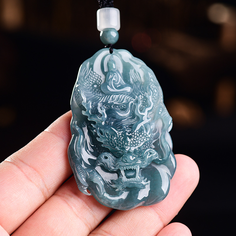 Women Fashion Designers - Collier pendentif Dragon en jadéite birmane