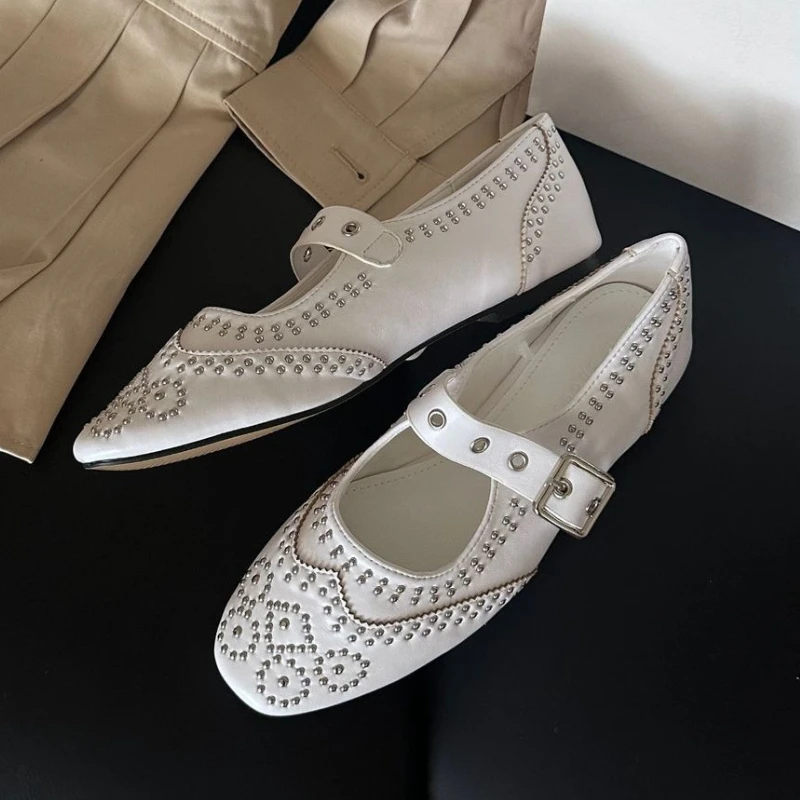 Rétro Rivet boucle Design appa - Women Fashion Designers avis et prix