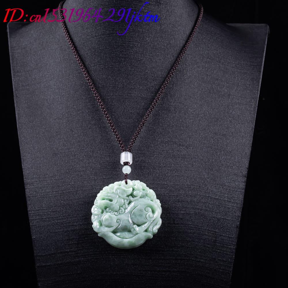 Collier pendentif Pixiu en jad - Women Fashion Designers avis et prix